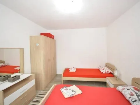 Rent, apartment, 50m², Kotor, Crna Gora - image 3