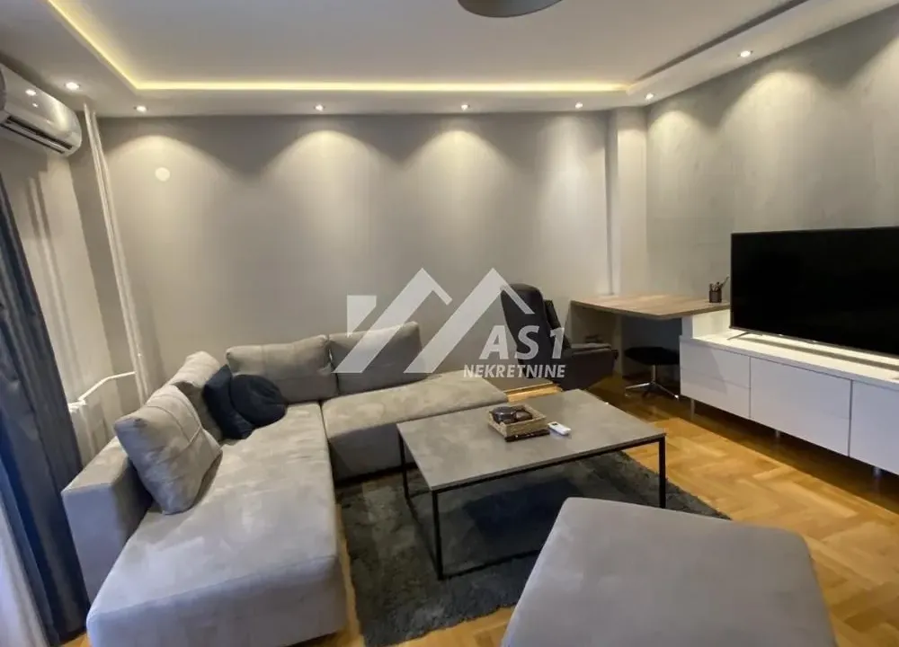 Izdavanje, dvosoban stan, 61m², Novi Sad Sve Podlokacije, Novi Sad