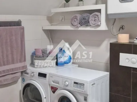 Izdavanje, trosoban stan, 74m², Socijalno, Novi Sad Sve Podlokacije - image 8