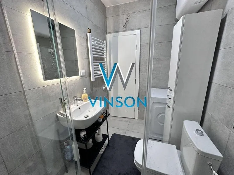 Izdavanje, dvosoban stan, 52m², Centar, Novi Sad