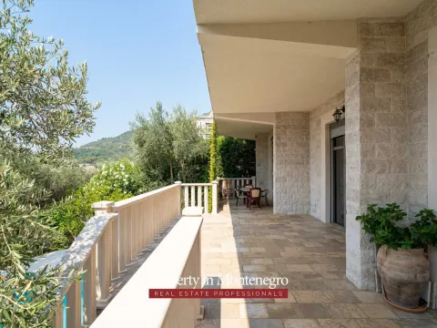 Prodaja, kuća, 971m², Petrovac, Budva - image 25