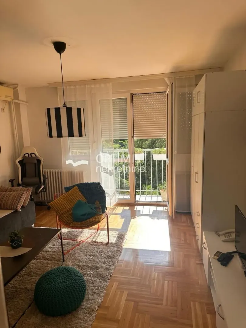 Izdavanje, jednosoban stan, 32m², Novi Beograd Blok 1 Fontana, Novi Beograd Sve Podlokacije