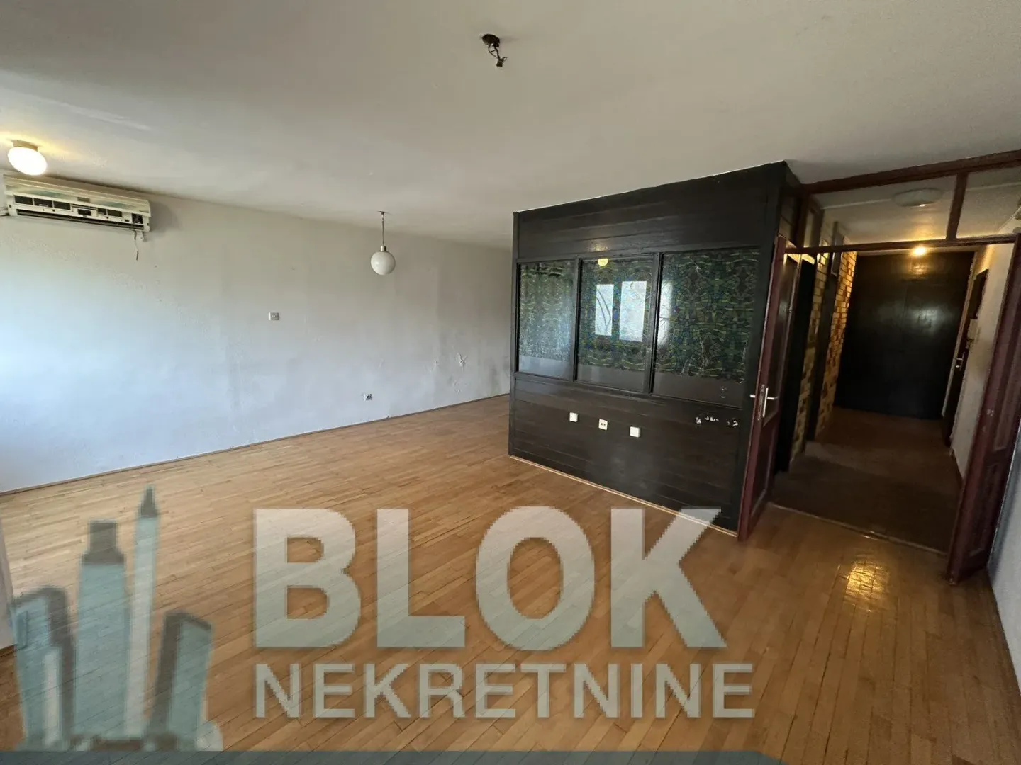 Prodaja, dvosoban stan, 80m², Blok 5, Podgorica