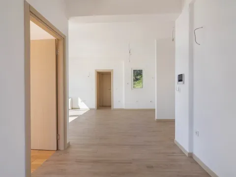 Prodaja, stan, 66m², Tivat, Crna Gora - image 13