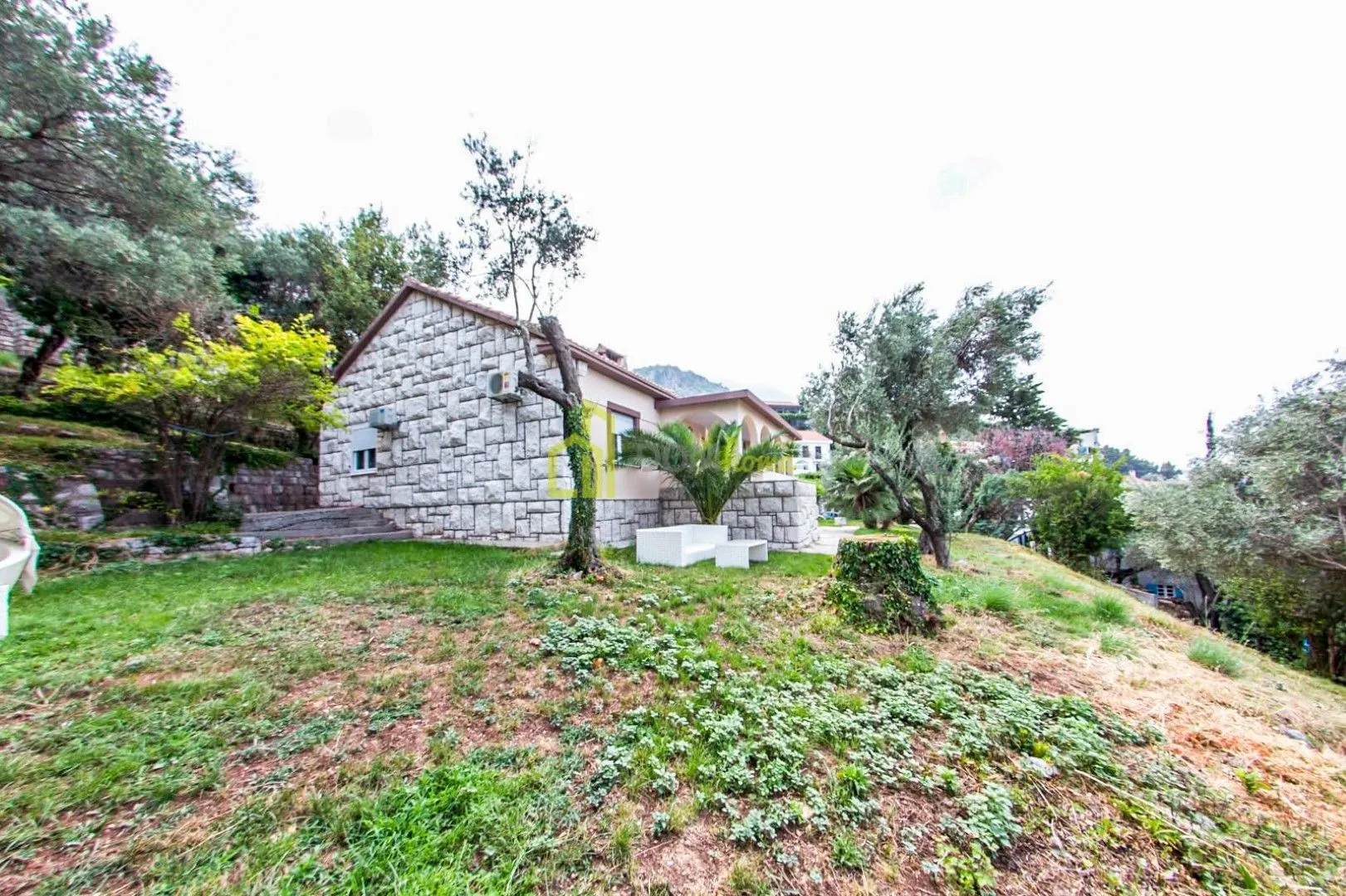 Rent, house, 180m², Sveti Stefan, Budva