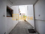 Prodaja, kuća, 348m², Stara Varoš, Podgorica - image 22