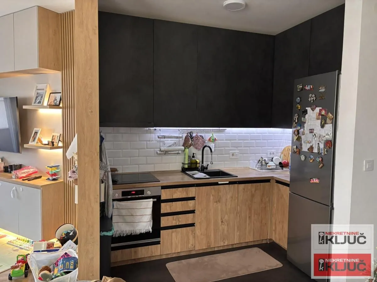 Prodaja, četvorosoban stan, 82m², Telep, Novi Sad Sve Podlokacije