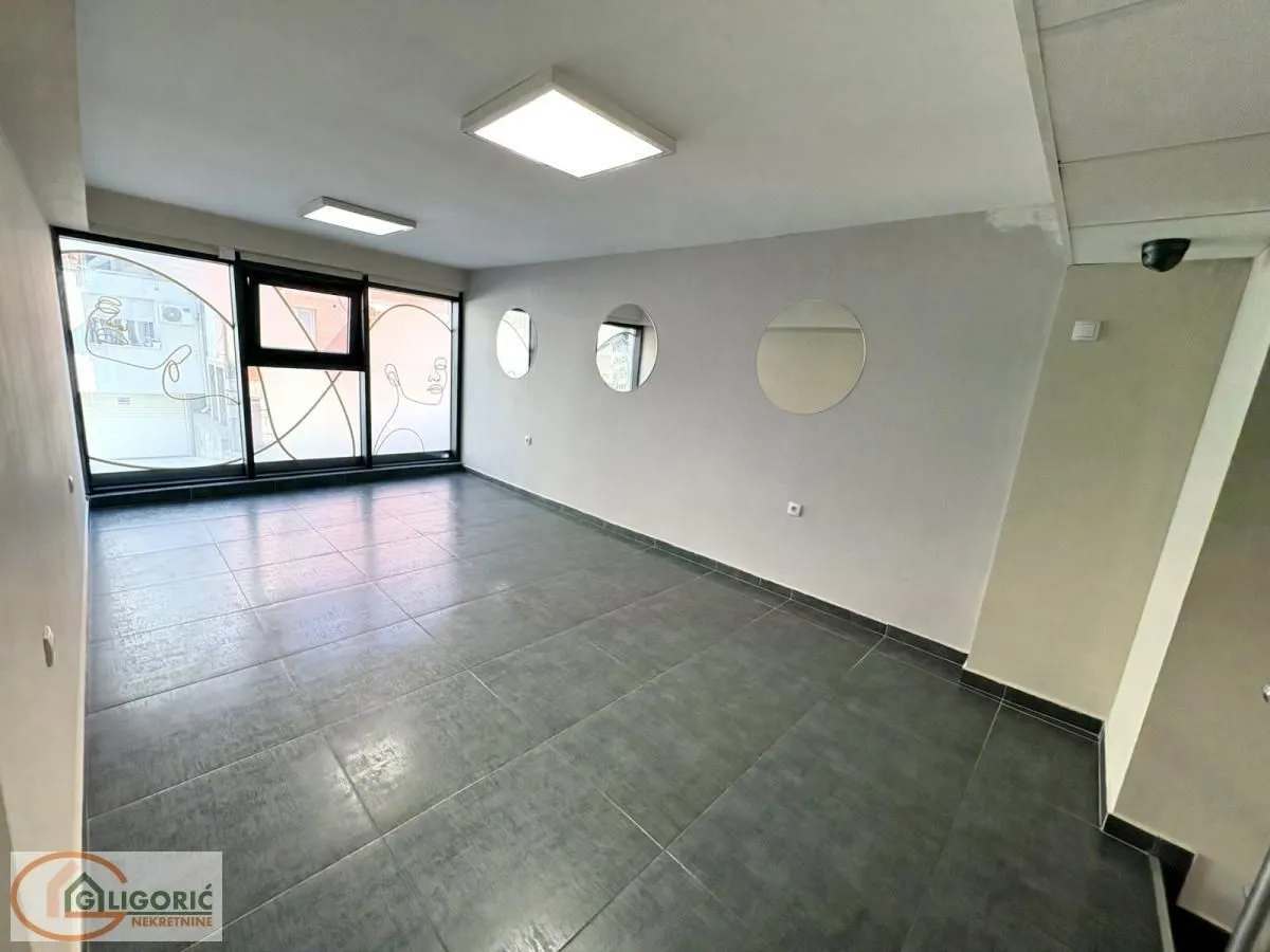 Rent, office space, 90m², Crveni Krst, Beograd