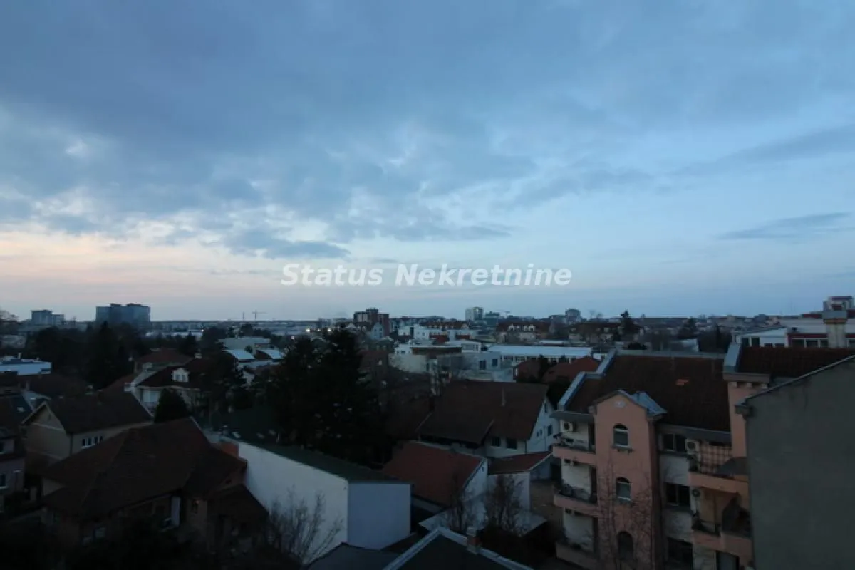 Izdavanje, garsonjera, 28m², Bulevar Oslobodjenja, Novi Sad Sve Podlokacije
