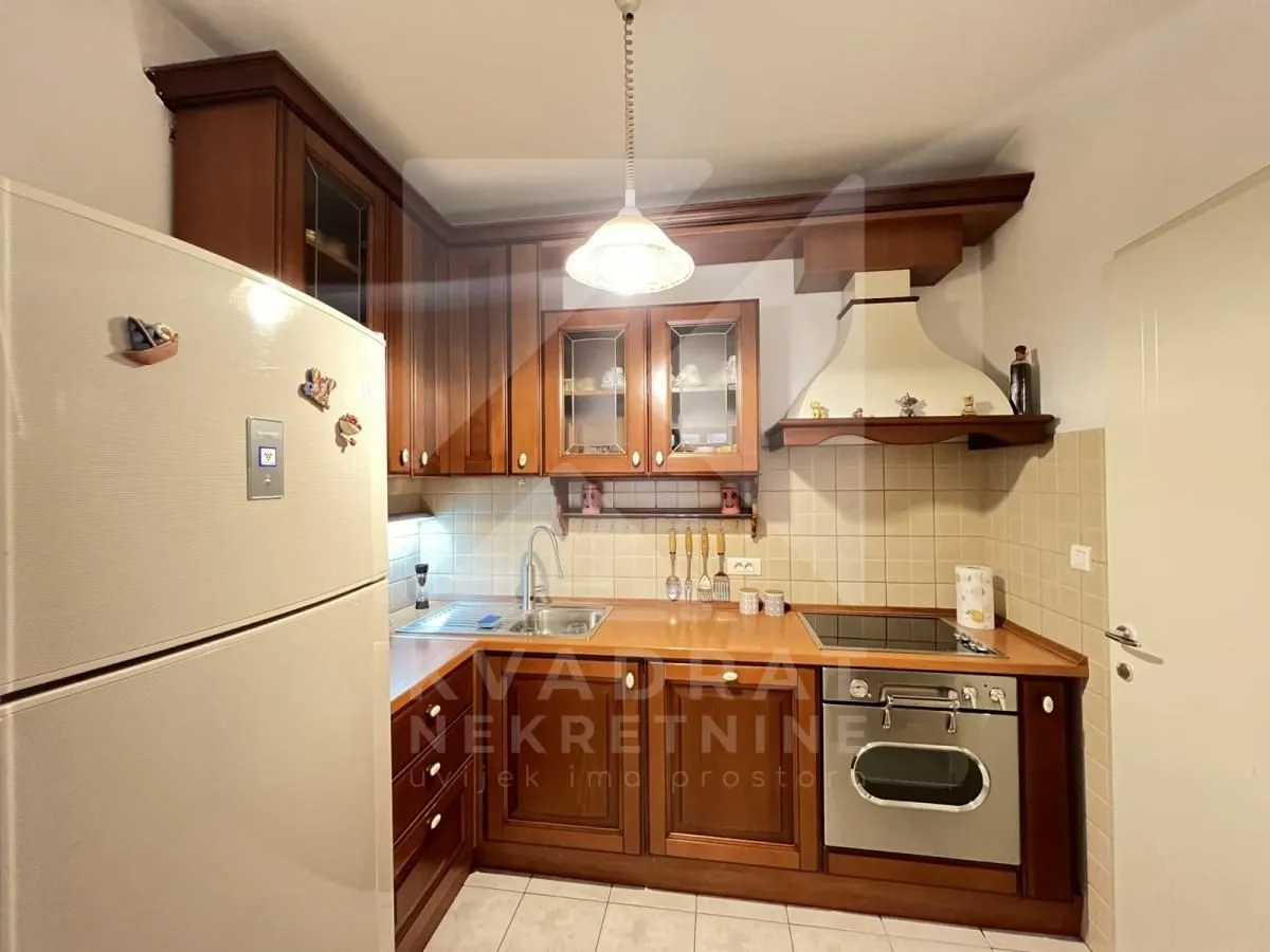 Izdavanje, dvosoban stan, 74m², Preko Morače, Podgorica