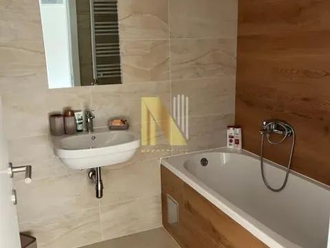 Izdavanje, trosoban stan, 71m², Socijalno, Novi Sad Sve Podlokacije - image 9