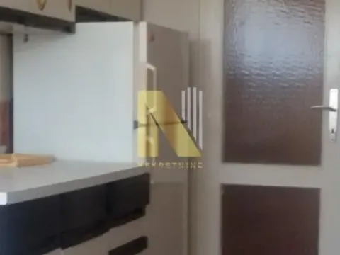 Izdavanje, trosoban stan, 80m², Novi Sad, Srbija - image 8