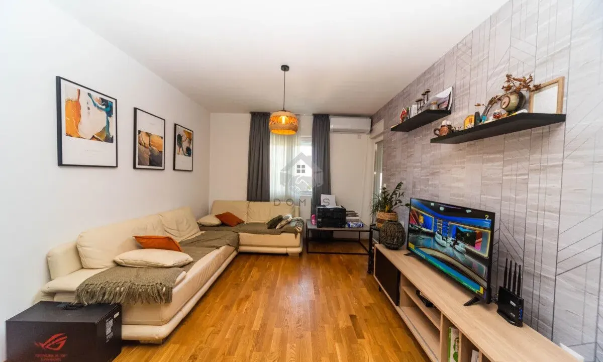 Prodaja, dvosoban stan, 70m², Stari Aerodrom, Podgorica