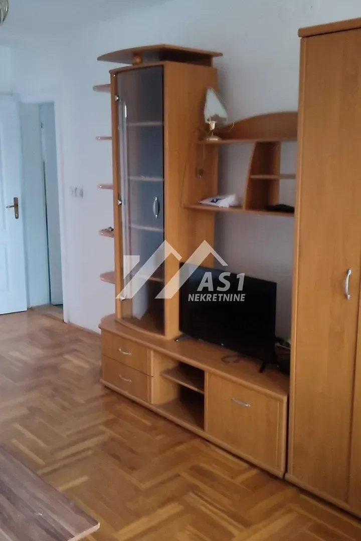 Izdavanje, dvosoban stan, 40m², Adice, Novi Sad Sve Podlokacije