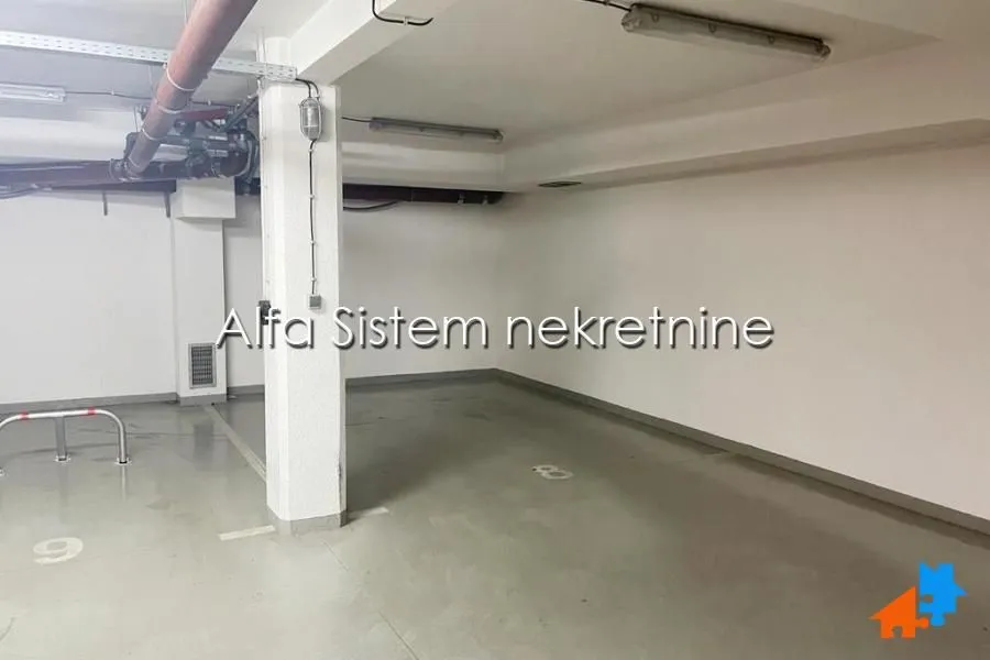 Izdavanje, četvorosoban stan, 118m², Vračar Hram, Vračar Sve Podlokacije