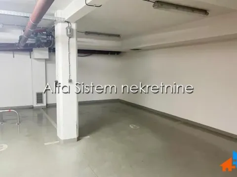 Izdavanje, četvorosoban stan, 118m², Vračar Hram, Vračar Sve Podlokacije - image 20