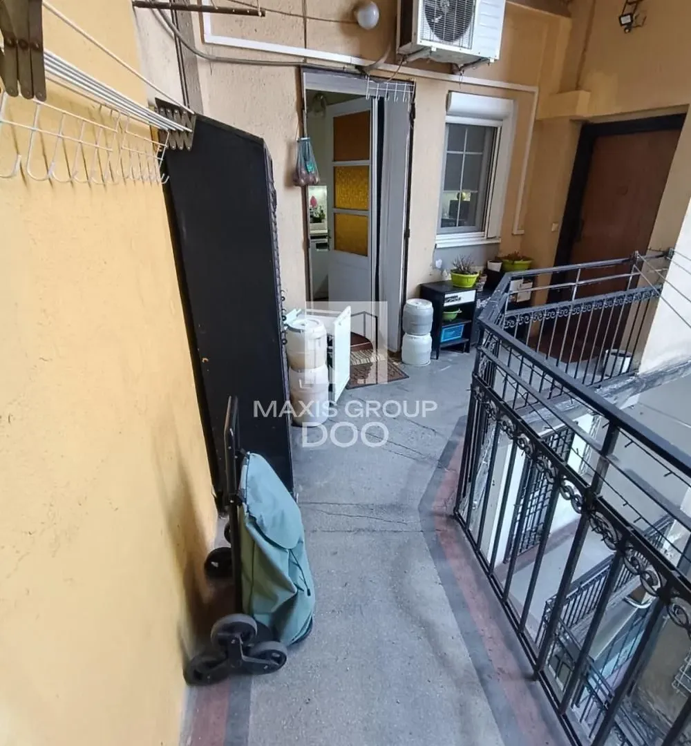 Sale, three bedroom apartment, 96m², Kalenić Pijaca, Vračar Sve Podlokacije