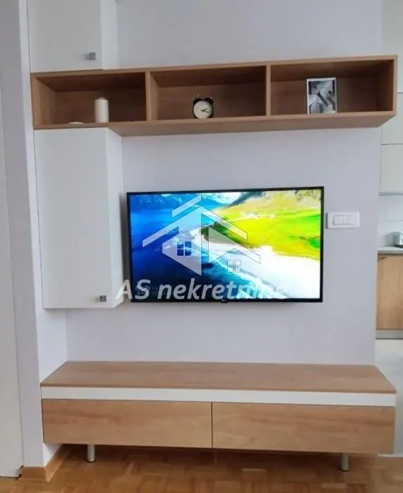 Izdavanje, dvosoban stan, 60m², Novi Beograd Blok 28, Novi Beograd Sve Podlokacije