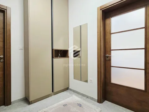 Rent, two bedroom apartment, 65m², Vezirov Most, Podgorica - image 14