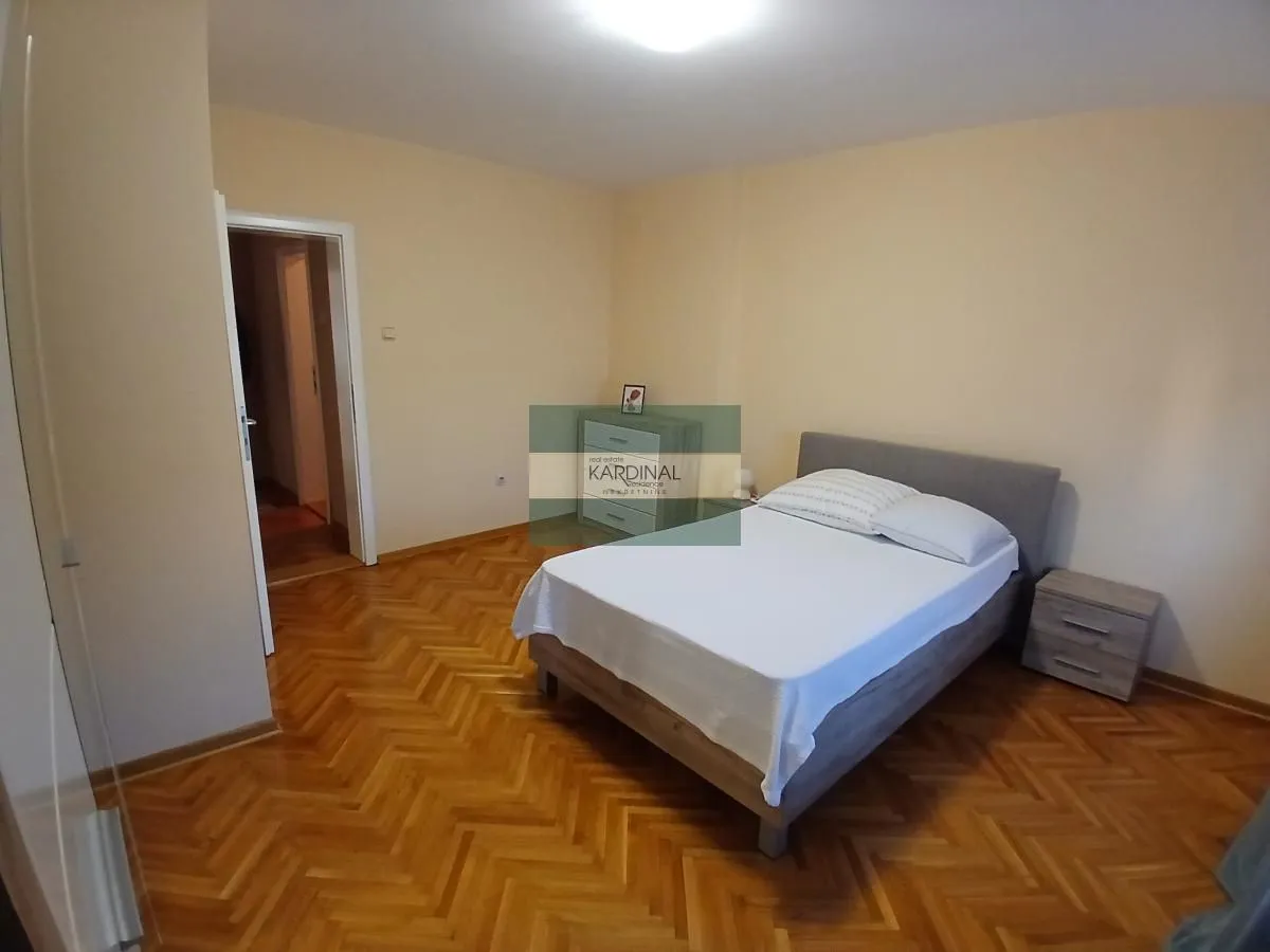 Prodaja, kuća, 379m², Trnava, Jagodina