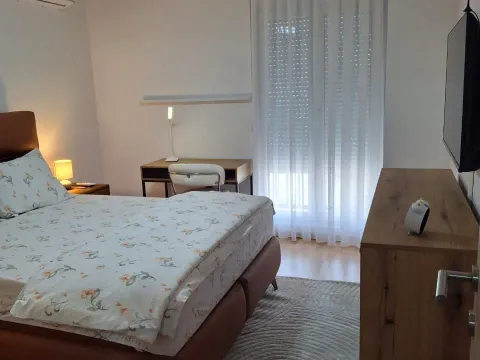 Izdavanje, jednosoban stan, 48m², Stara Varoš, Podgorica - image 15