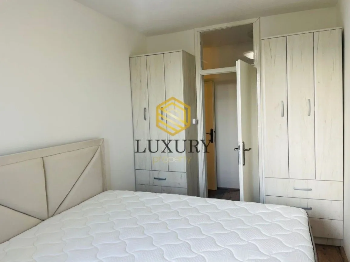 Izdavanje, dvosoban stan, 80m², Blok 6, Podgorica