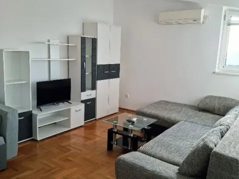 Stan in Voždovac Sve Podlokacije