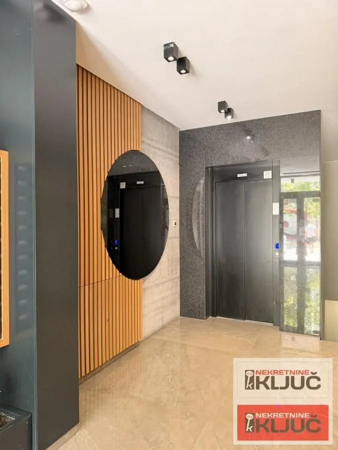 Izdavanje, dvosoban stan, 42m², Rotkvarija, Novi Sad Sve Podlokacije