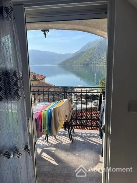 Prodaja, kuća, 220m², Risan, Kotor