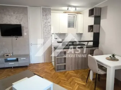 Rent, one bedroom apartment, 32m², Rotkvarija, Novi Sad Sve Podlokacije - image 4