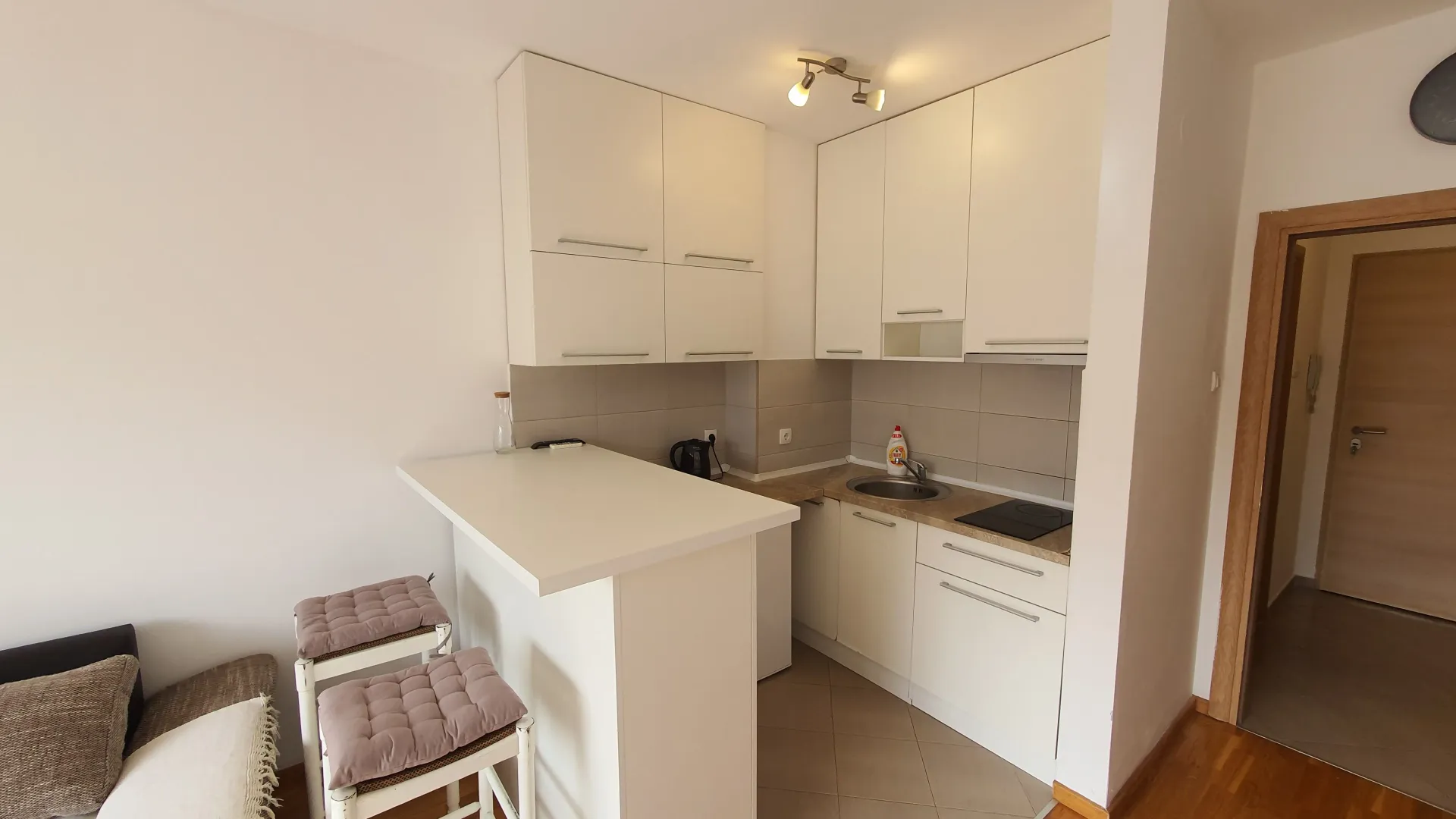 Rent, one bedroom apartment, 30m², Tuški Put, Podgorica