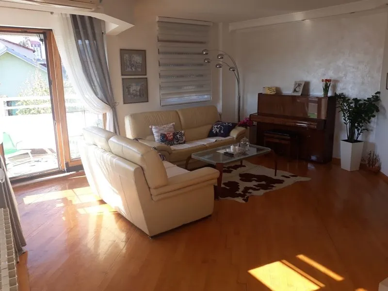 Prodaja, stan, 161m², Zemun Gornji Grad, Zemun Sve Podlokacije