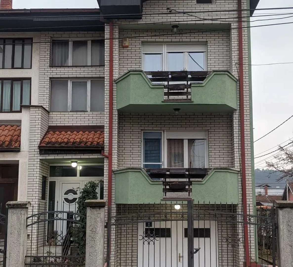 Prodaja, kuća, 274m², Tavrića obori, Jagodina
