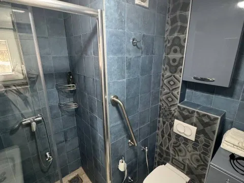 Rent, two bedroom apartment, 75m², Centar, Tivat - image 7