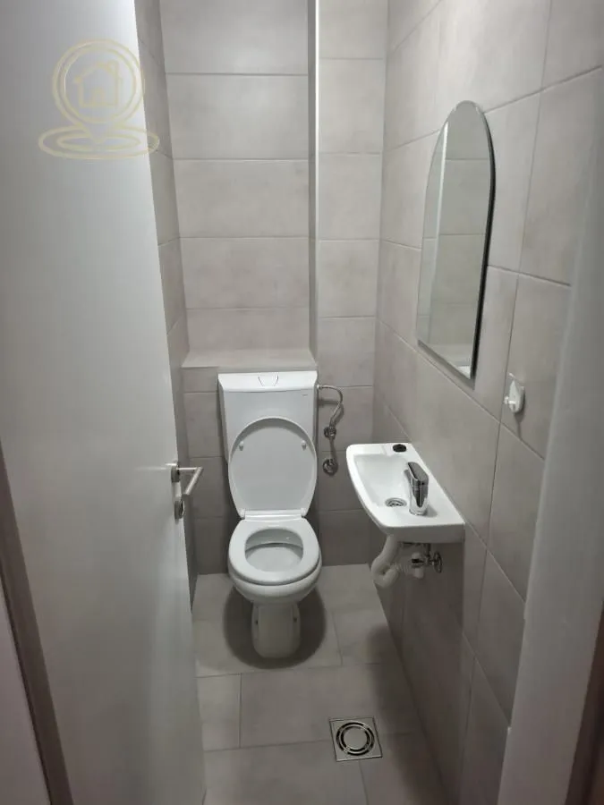 Izdavanje, četvorosoban stan, 96m², Rotkvarija, Novi Sad Sve Podlokacije