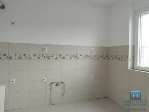 Sale, three bedroom apartment, 78m², Centar, Jagodina - image 9