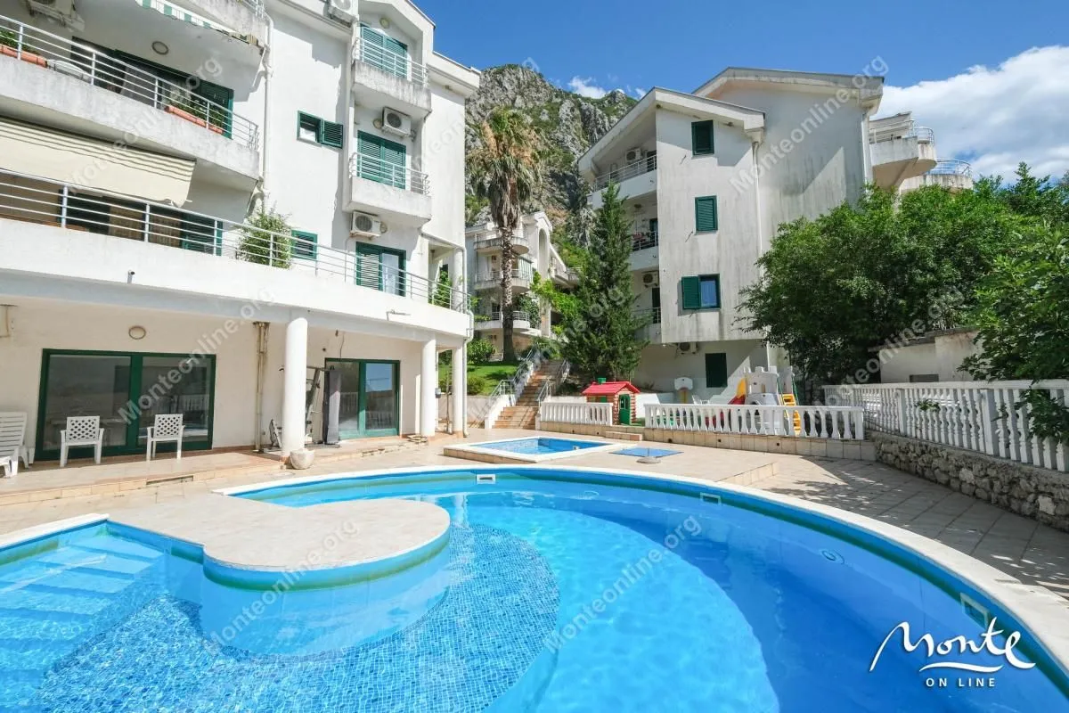 Prodaja, trosoban stan, 130m², Risan, Kotor