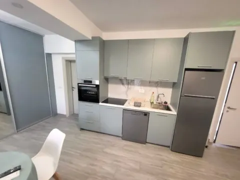 Izdavanje, garsonjera, 40m², Obala Đuraševića, Tivat - image 3