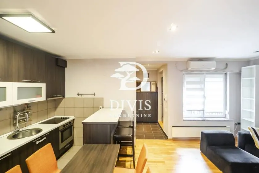 Prodaja, trosoban stan, 68m², Sarajevska, Beograd