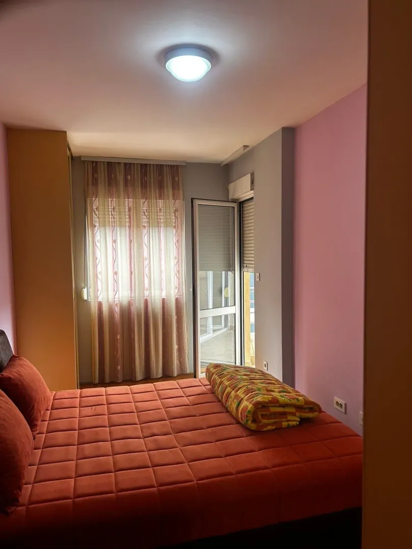 Izdavanje, jednosoban stan, 47m², Stari Aerodrom, Podgorica