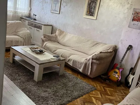 Rent, three bedroom apartment, 100m², Pejton, Podgorica - image 6