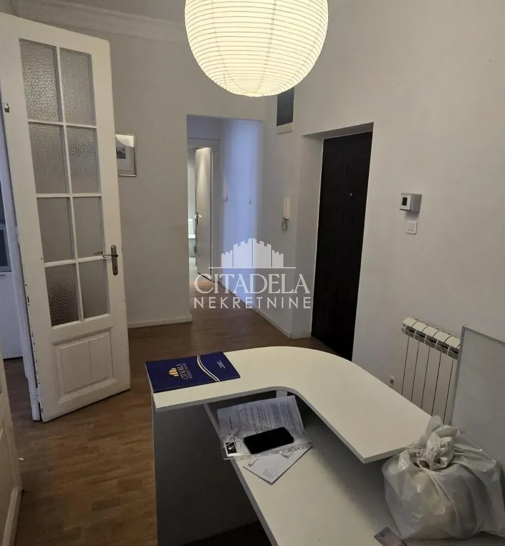 Rent, four bedroom apartment, 123m², Stari Grad, Beograd