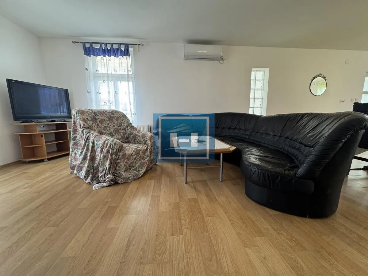 Rent, three bedroom apartment, 100m², Ćuprija, Srbija