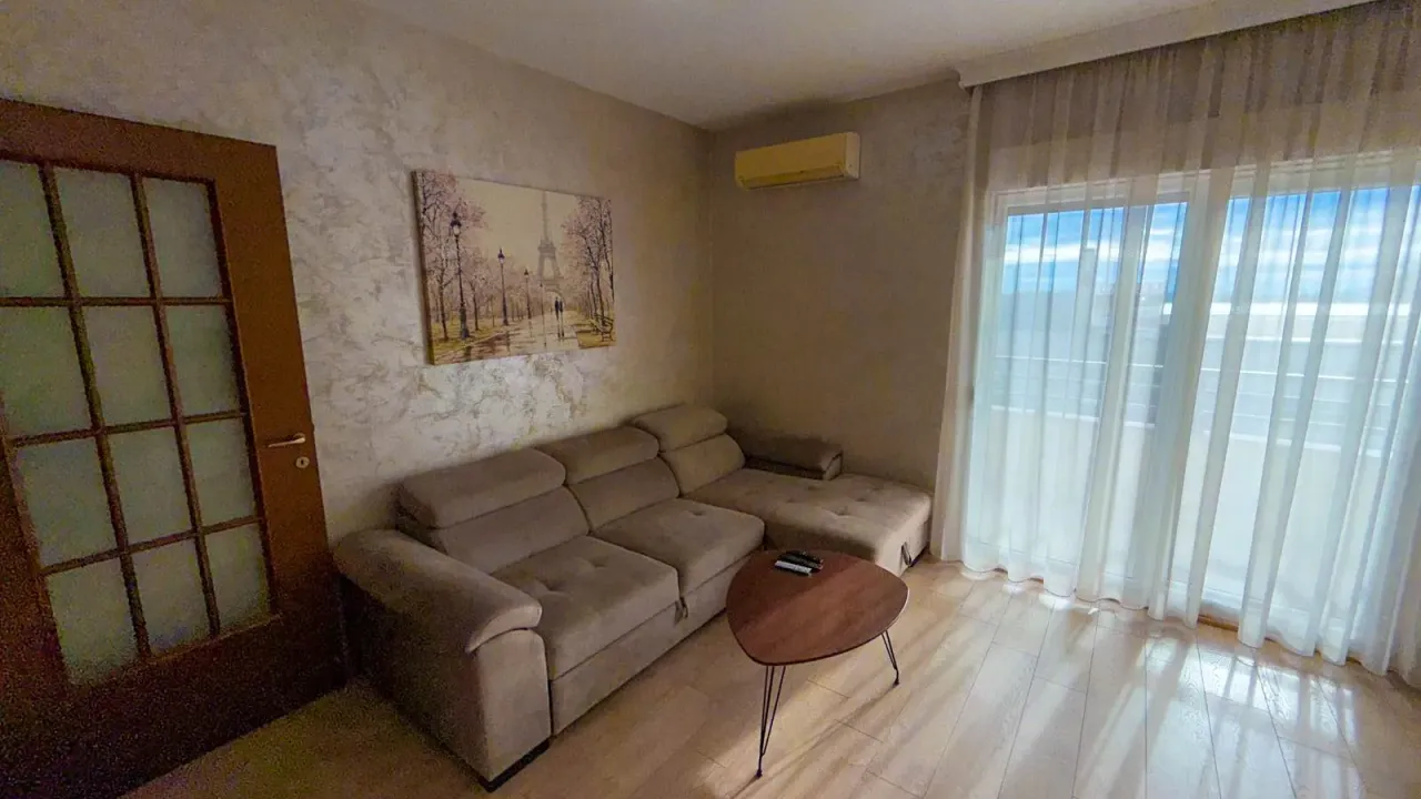 Rent, two bedroom apartment, 75m², City Kvart, Podgorica