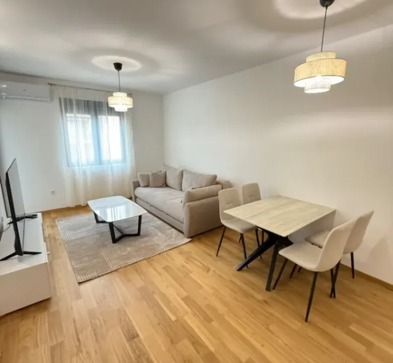 Izdavanje, jednosoban stan, 45m², New City, Podgorica