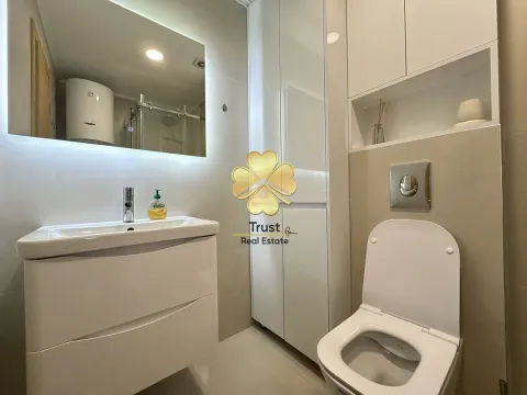 Izdavanje, jednosoban stan, 50m², City Kvart, Podgorica - image 9