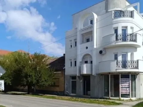 Prodaja, trosoban stan, 85m², Kikinda, Srbija - image 2