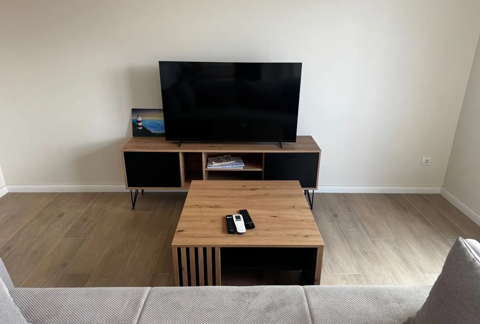 Izdavanje, jednosoban stan, 50m², Kalimanj, Tivat