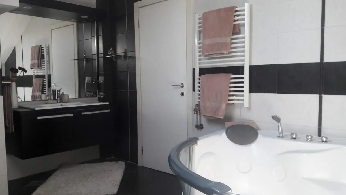 Prodaja, stan, 113m², Nova Detelinara, Novi Sad Sve Podlokacije