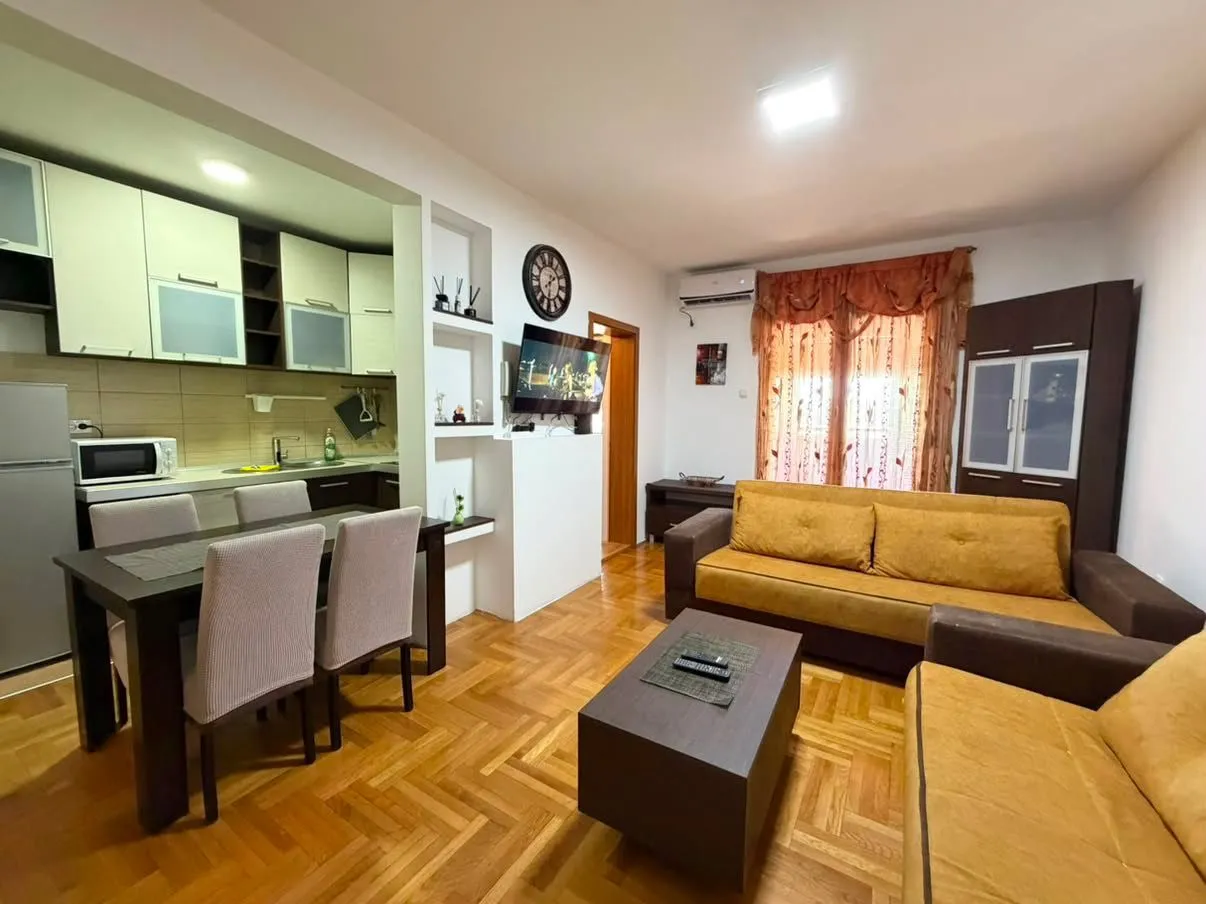 Rent, two bedroom apartment, 56m², Podgorica, Crna Gora